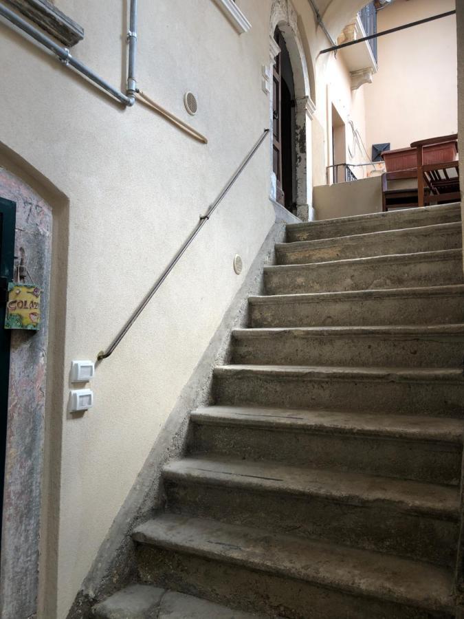 Il Minotauro B&B A 5 Minuti Da Popoli Vittorito Eksteriør bilde