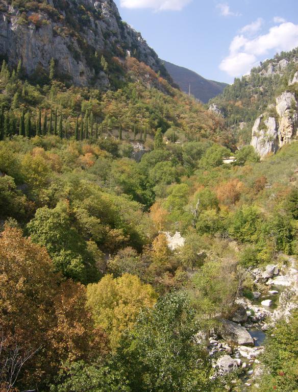 Il Minotauro B&B A 5 Minuti Da Popoli Vittorito Eksteriør bilde