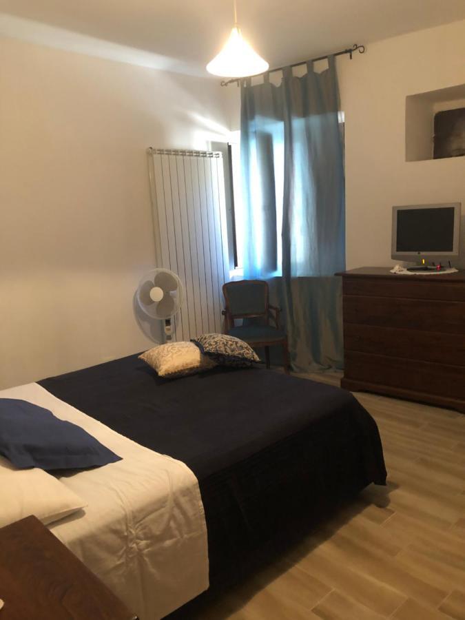 Il Minotauro B&B A 5 Minuti Da Popoli Vittorito Eksteriør bilde